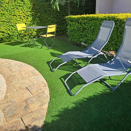 Appartement Paisible Avec Jardin & Piscine Albion Esterno foto