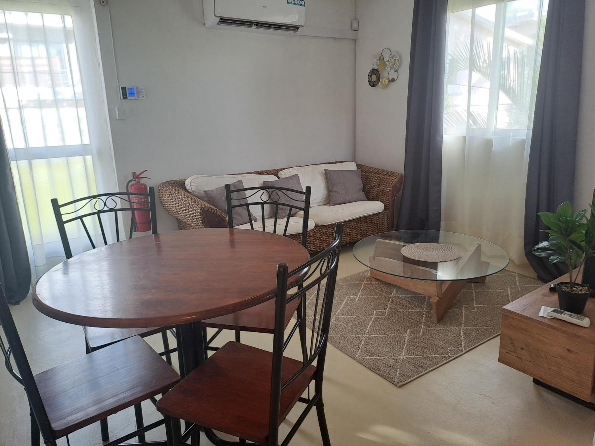 Appartement Paisible Avec Jardin & Piscine Albion Esterno foto