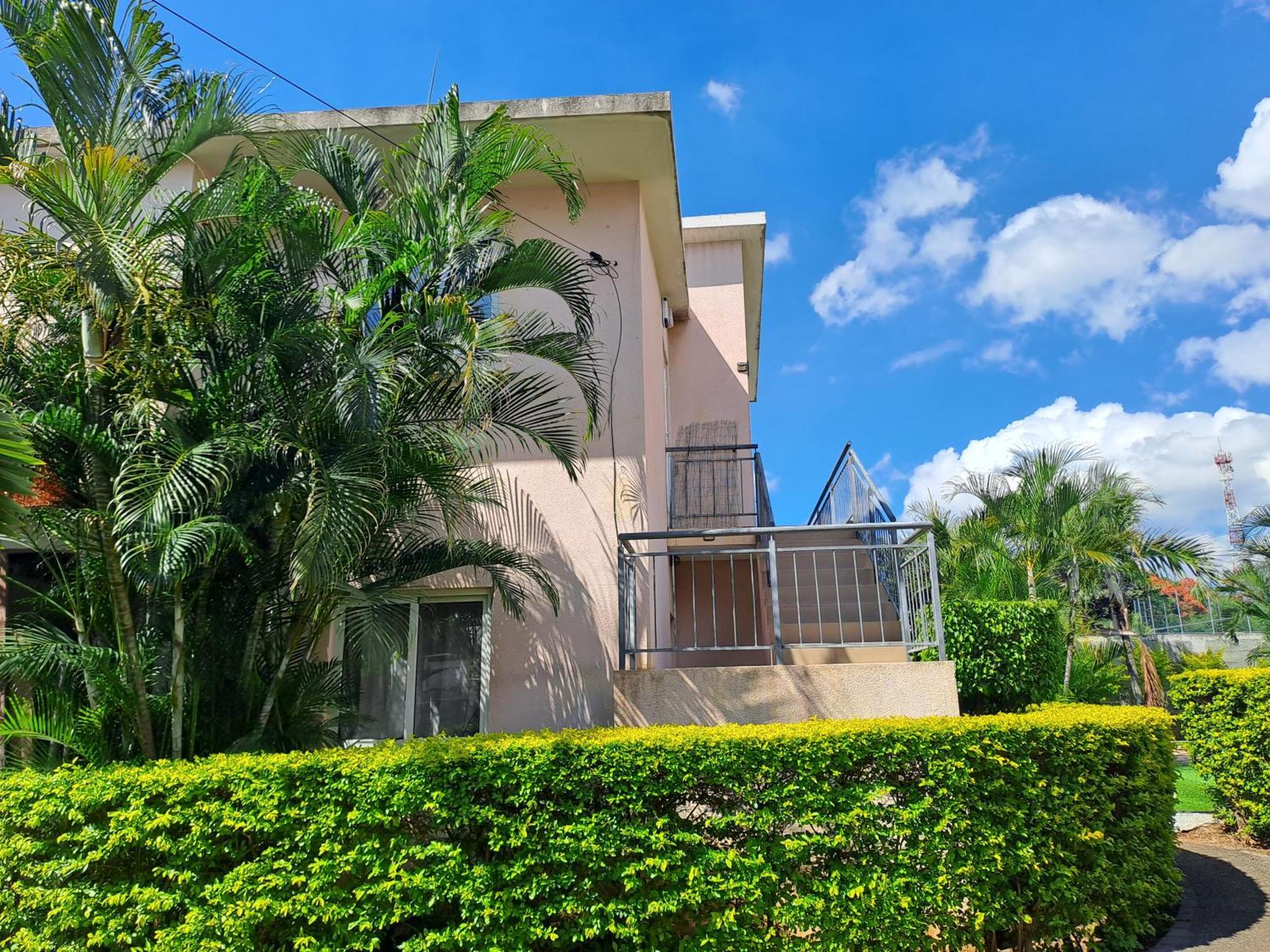 Appartement Paisible Avec Jardin & Piscine Albion Esterno foto