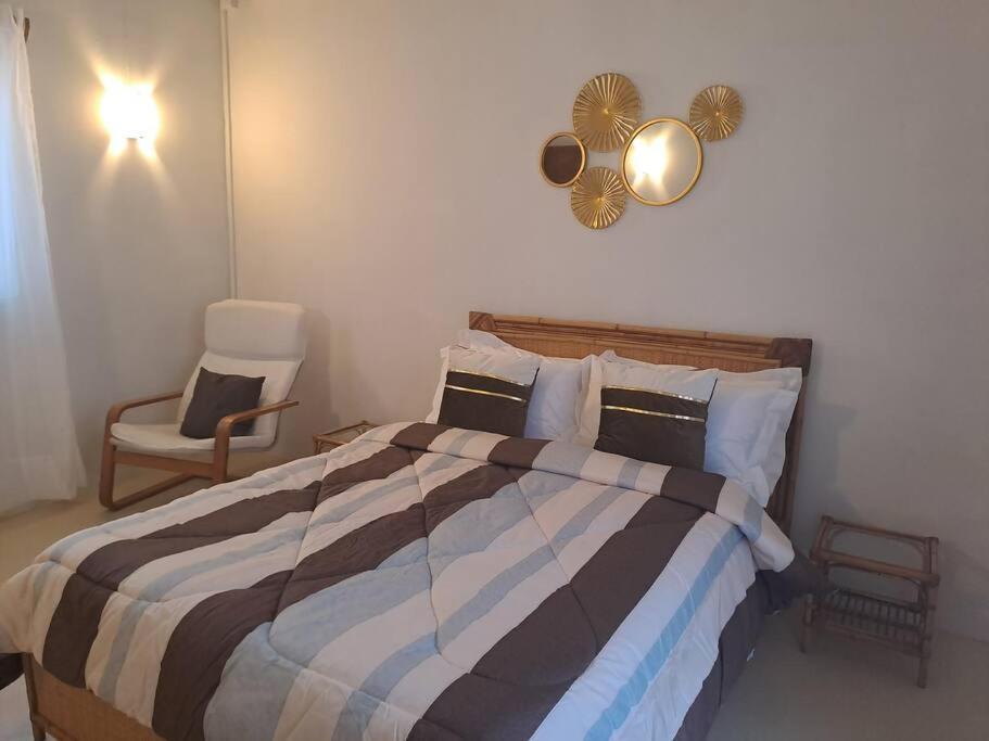Appartement Paisible Avec Jardin & Piscine Albion Esterno foto